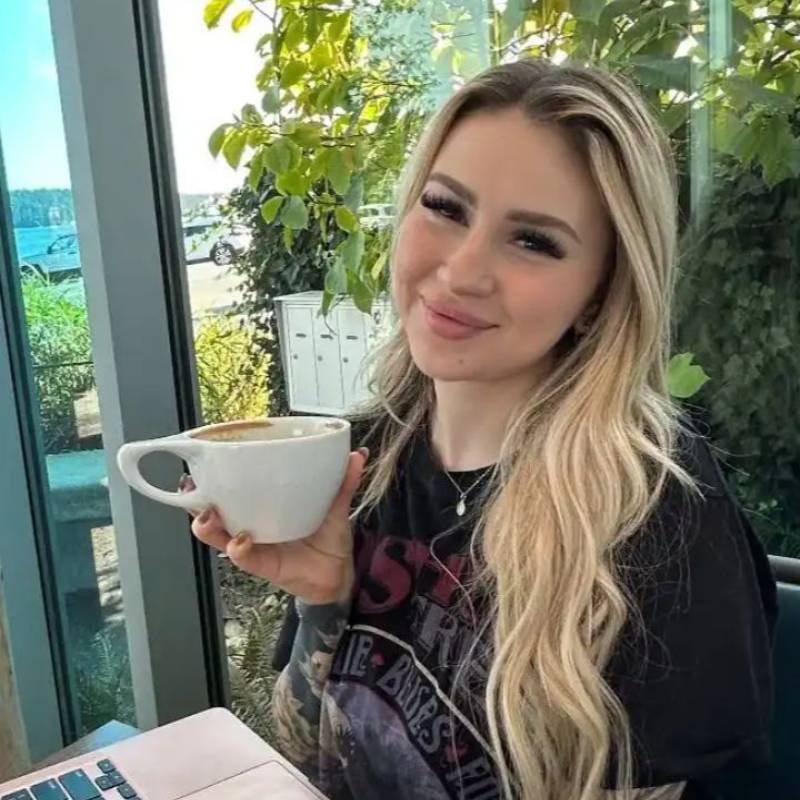 Alison Kate, 38, Kenya