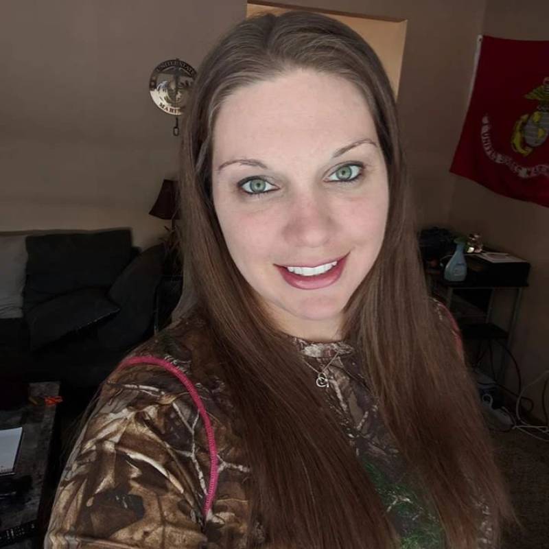 laura, 38