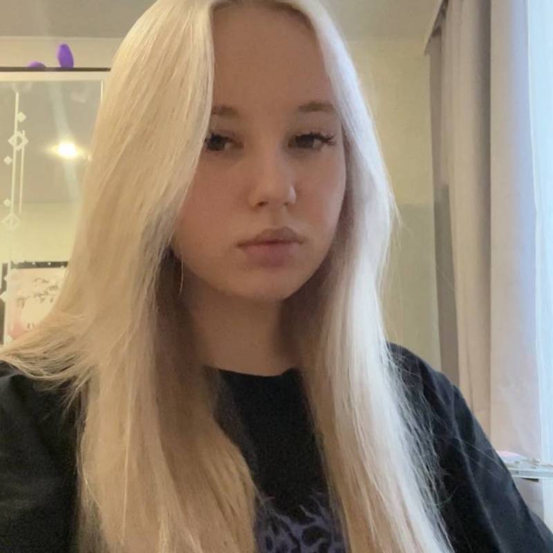 alina, 27, Saudi Arabia