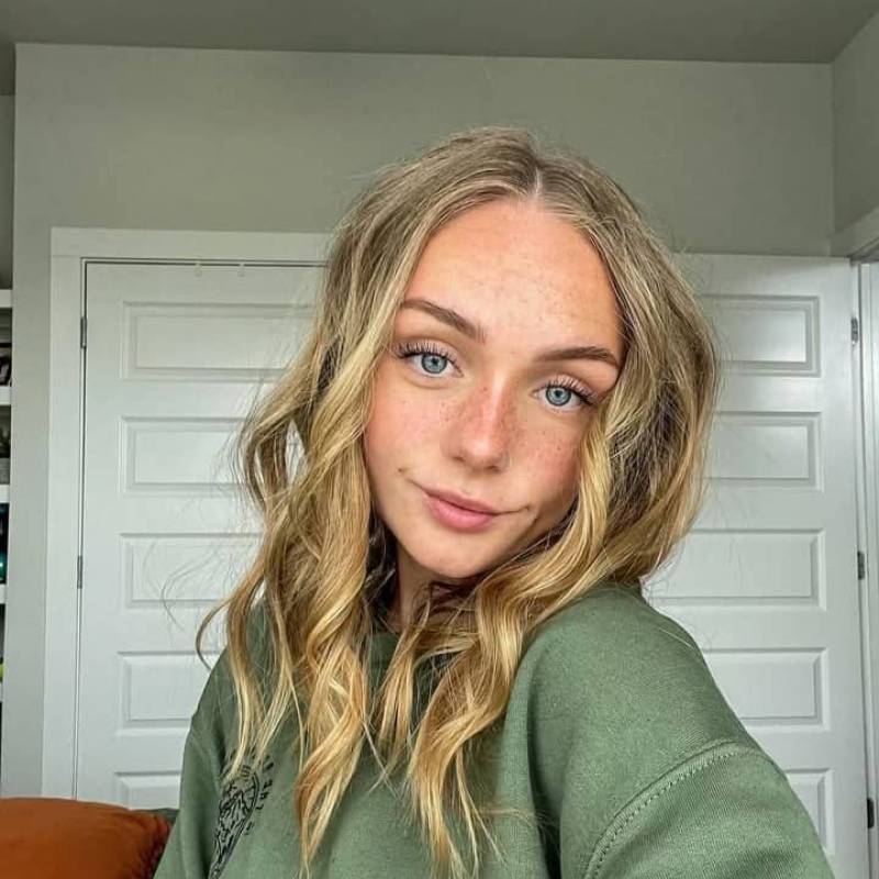 Sarah, 21, Arizona
