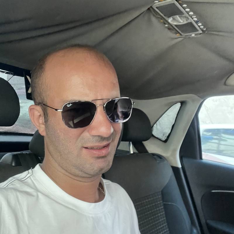 Senatour, 35, carlifonia