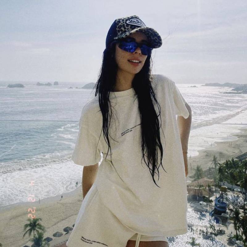 Emily, 32, Switzerland