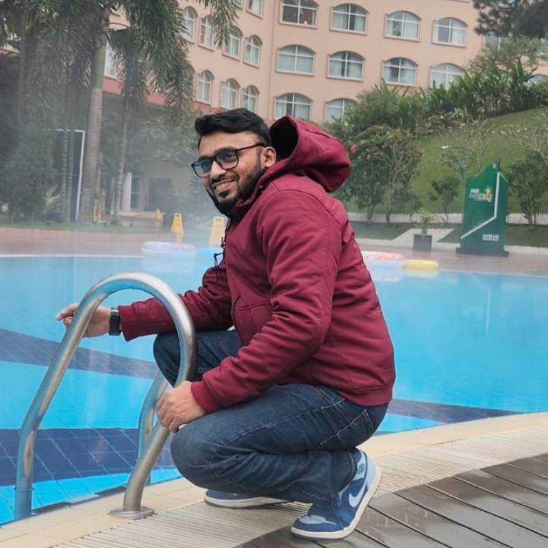 Opu, 34, United Arab Emirate