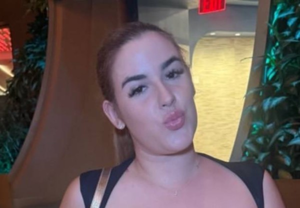 Lauren, 29, Madagascar