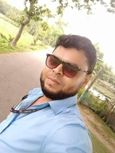 Shovuj khan, 29, Madagascar
