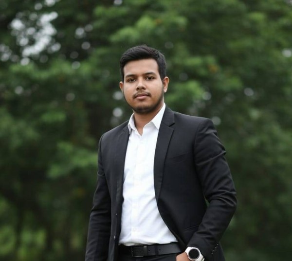 Md Hossen Sarkar, 25, Pabna dhaka bangladesh