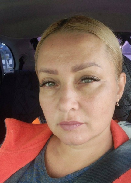 Elizabeth, 42, Atlanta