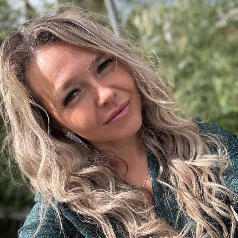 Emma, 40, united states