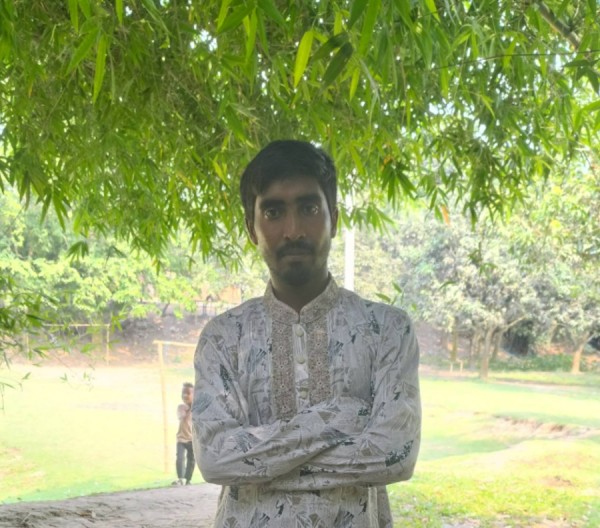 Md kabir, 28, iTaly