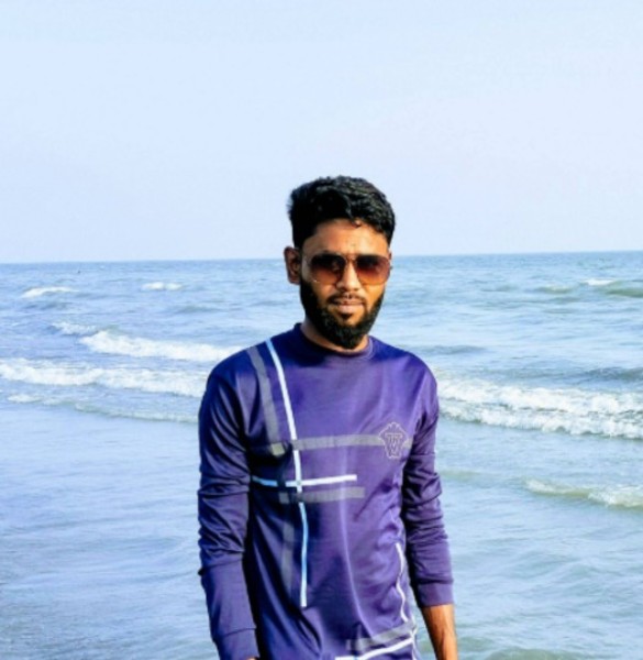 RM, 29, United States Emirates