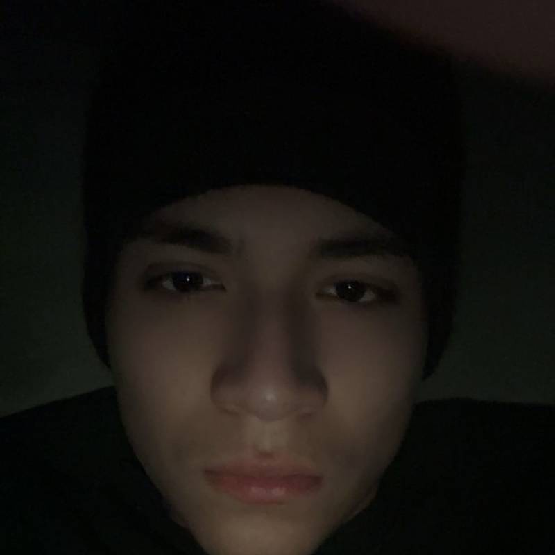 Cruz, 19, Dhaka