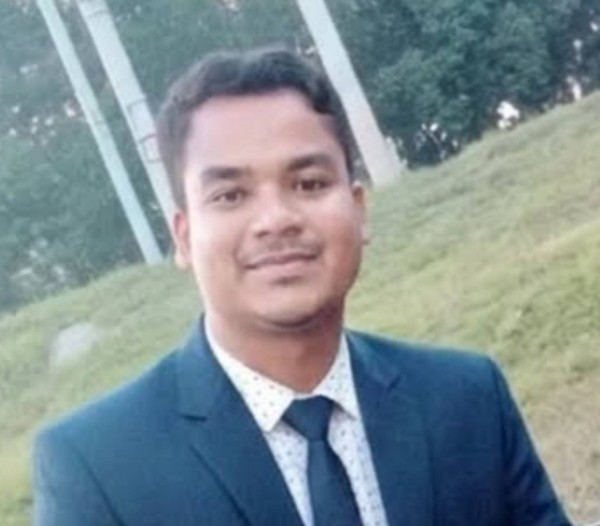 ESHAN, 38, Bellevue Washington state