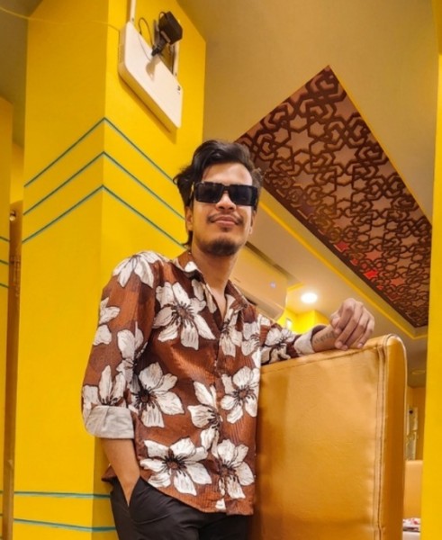 Ariyen Shakib, 26, nogha