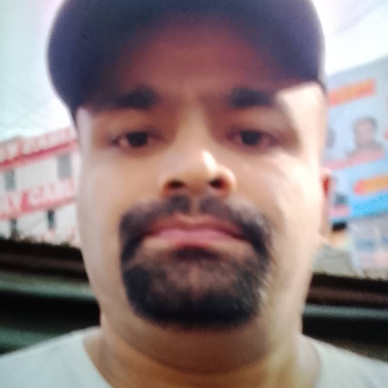 M M, 30, England