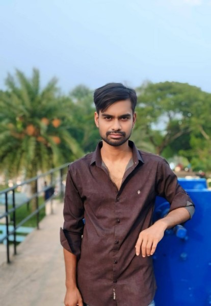 Emran, 32, Chicago