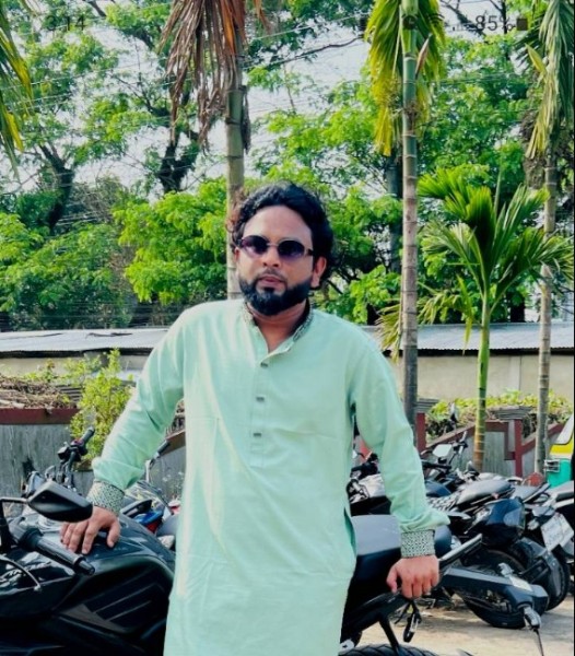 Alom, 25, Tangail