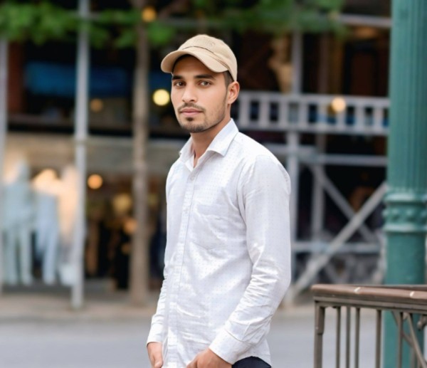 Akramul, 28, iowa