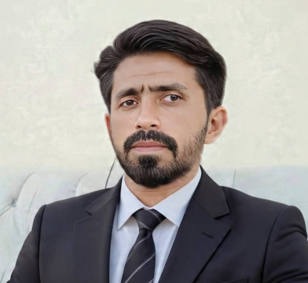 Reyad, 29